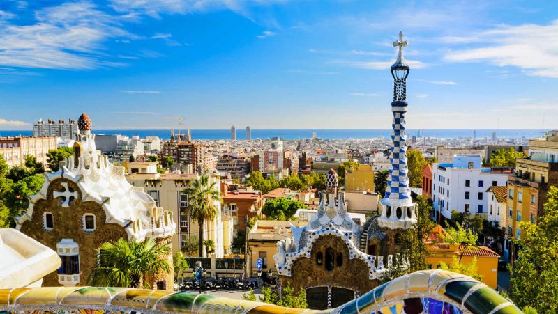 چرا پاییز برای سفر به اسپانیا مناسب است؟
